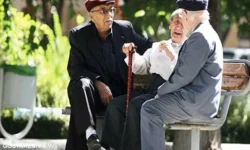 سکوت کارگران و بازنشستگان در برابر مشکلات