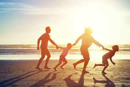 چگونه برای سفر خانوادگی، هتل مناسب پیدا کنیم؟