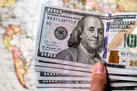 قیمت دلار امروز سر به فلک کشید (۲ مهر ۱۴۰۴)
