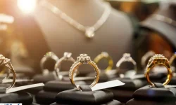 قیمت طلای ۱۸ عیار خریداران را سنگکوب کرد (جمعه ۴ مهر ۱۴۰۴)