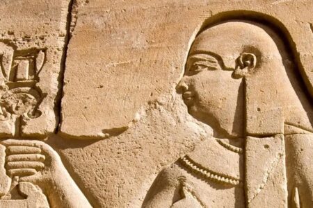 چرا کلئوپاترا به خطرناک‌ترین زن تاریخ مشهور شد؟