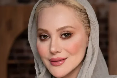 استایل اروپایی تازه عروس سینمای ایران در کنار درخت کریسمس+ عکس