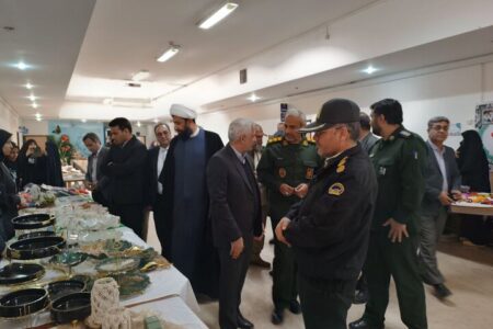 افتتاح نخستین نمایشگاه تولیدات و صنایع‌دستی دانشجویان خواف