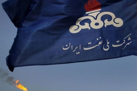 تحقق مشارکت مردم در اقتصاد با فروش سهام شرکت ملی نفت در بورس