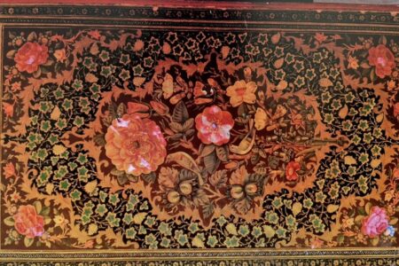نمایش نسخه خطی دیوان حافظ در موزه کتابخانه اختصاصی مجموعه فرهنگی‌تاریخی نیاوران