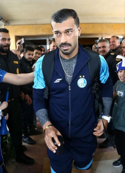 پوشش زنده دربی امروز شبکه سه / حواشی و گل‌های پرسپولیس و استقلال در شهرآورد ۱۰۶