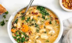 طرز تهیه سوپ سبزیجات لوبیاسفید/ پیش‌غذای خوشمزه و سالم برای شب‌های زمستان