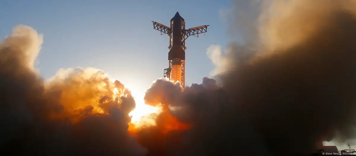 قدرتمندترین موشک جهان آماده پرتاب می‌شود