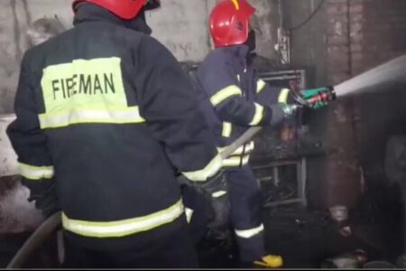 آتش‌سوزی در آبادان مهار شد
