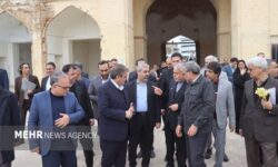 بازدید وزیر میراث فرهنگی از کاروان شاه عباسی سمنان