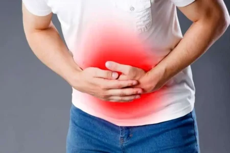 دارو‌ها و رژیم غذایی مناسب برای کنترل رفلاکس معده در ماه رمضان چیست؟