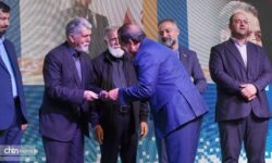 میراث‌جهانی شوشتر صحنه آغاز رویداد ملی هنرهای تجسمی فجر