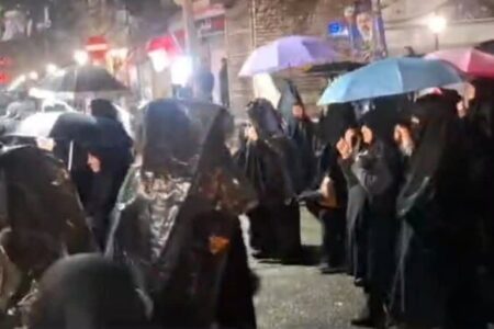 تجدید بیعت مردم سرپل‌ذهاب با آرمان‌ها در آخرین شب فروردین