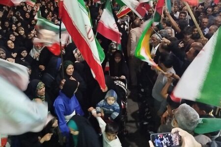 تجدید عهد مردم کردکوی در شب‌های همبستگی