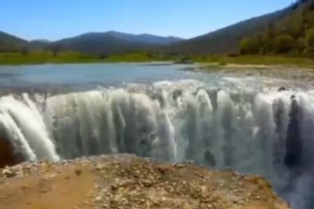 حجم آب در دشت بیلو ۱۵ کیلومتری مریوان