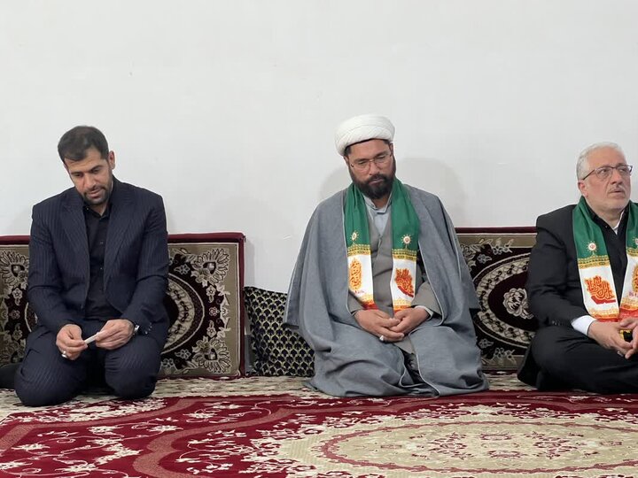 حضور کاروان «زیر سایه خورشید» در منزل شهید «محمد بیاتی»