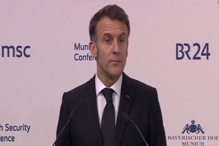 رئیس‌جمهور فرانسه: راهبردهای آمریکا منافع اروپا را در نظر نمی‌گیرد