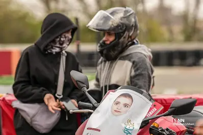 رژه زنان موتورسوار در میدان آزادی+ عکس