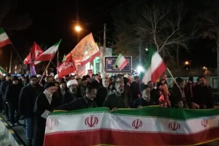 شب پنجاه و ششم ایستادگی و استقامت مردم نراق در حمایت از ولایت فقیه