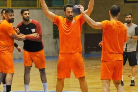 شروع تمرینات هندبالیست‌ های مس کرمان پس از ۵۶ روز تعطیلی