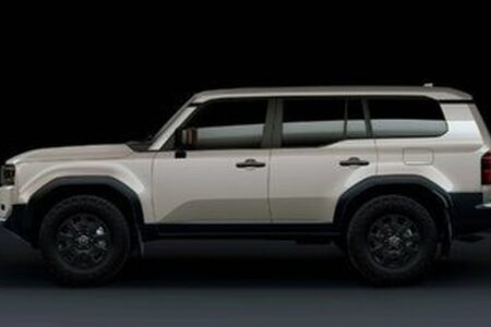 نوسان قیمت‌های عجیب در بازار خودرو / این خودرو ظرف یک روز ۵ میلیارد تومان افزایش یافت