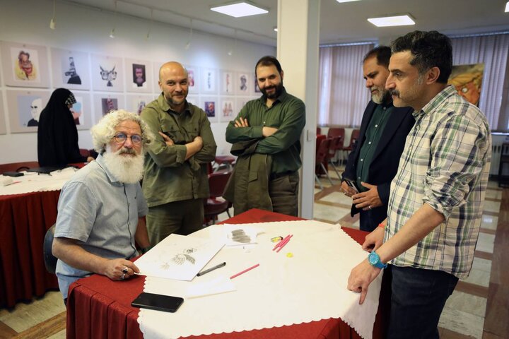 کارگاه «تون و طبس» با خلق اثر برای جنگ رمضان برگزار شد