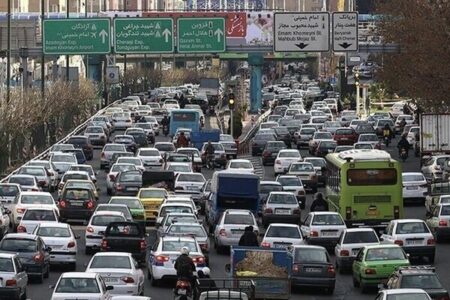 آخرین وضعیت ترافیکی و جوی محورهای مواصلاتی کشور / ترافیک سنگین در ورودی های تهران گزارش شده است