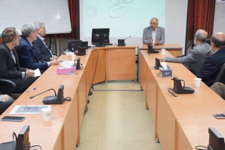 تاکید لنکرانی بر خنثی سازی تحریم ها با رویکرد اقتصاد مقاومتی