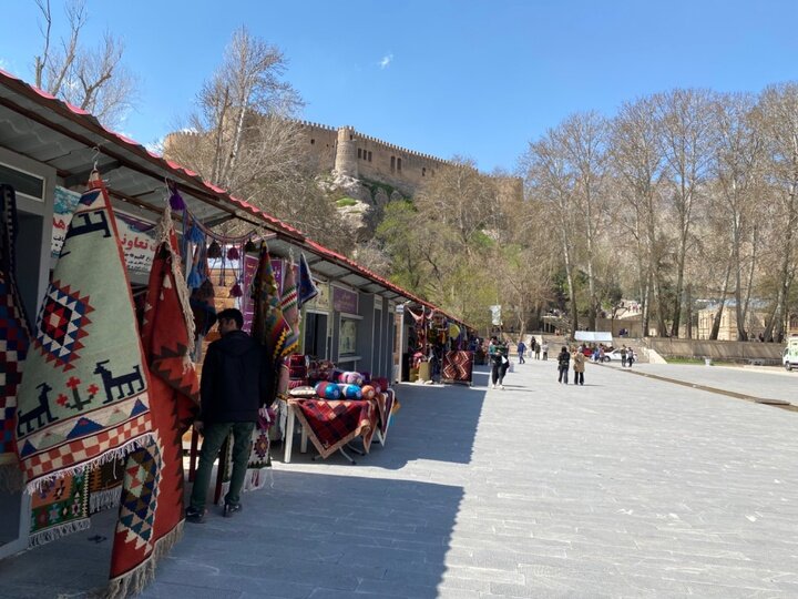 دست‌هایی که تاریخ می‌بافند؛ اینجا هنر نان درمی‌آورد