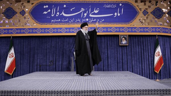 راز زیلوهای آبی بیت رهبری؛ چرا فرش‌های نفیس هرگز پهن نشدند؟