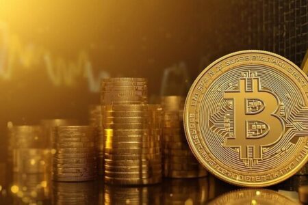 پیش‌بینی جنجالی برای بیت‌کوین / هدف ۱۰۰ هزار دلاری همچنان پابرجاست