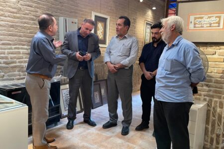 بازدید فرمانده یگان حفاظت میراث‌فرهنگی استان تهران از نمایشگاه خوشنویسی رباط کریم