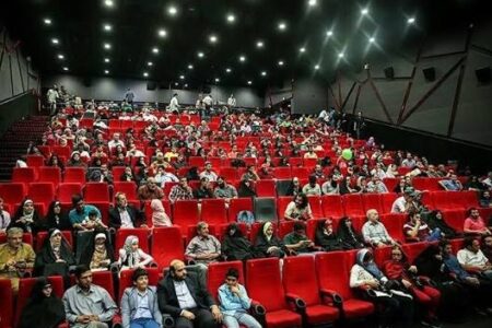 رشد ۳۰ درصدی مخاطبان و فروش ۴۳ میلیاردی سینما در آخرین هفته مردادماه