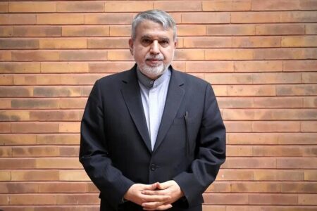 نمایشگاه «زنگ آخر» در نجف گشایش یافت