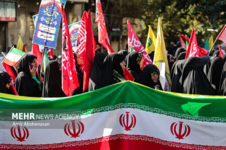 مصطفوی: نباید بگذاریم حافظه دفاع از ایران از میان برود